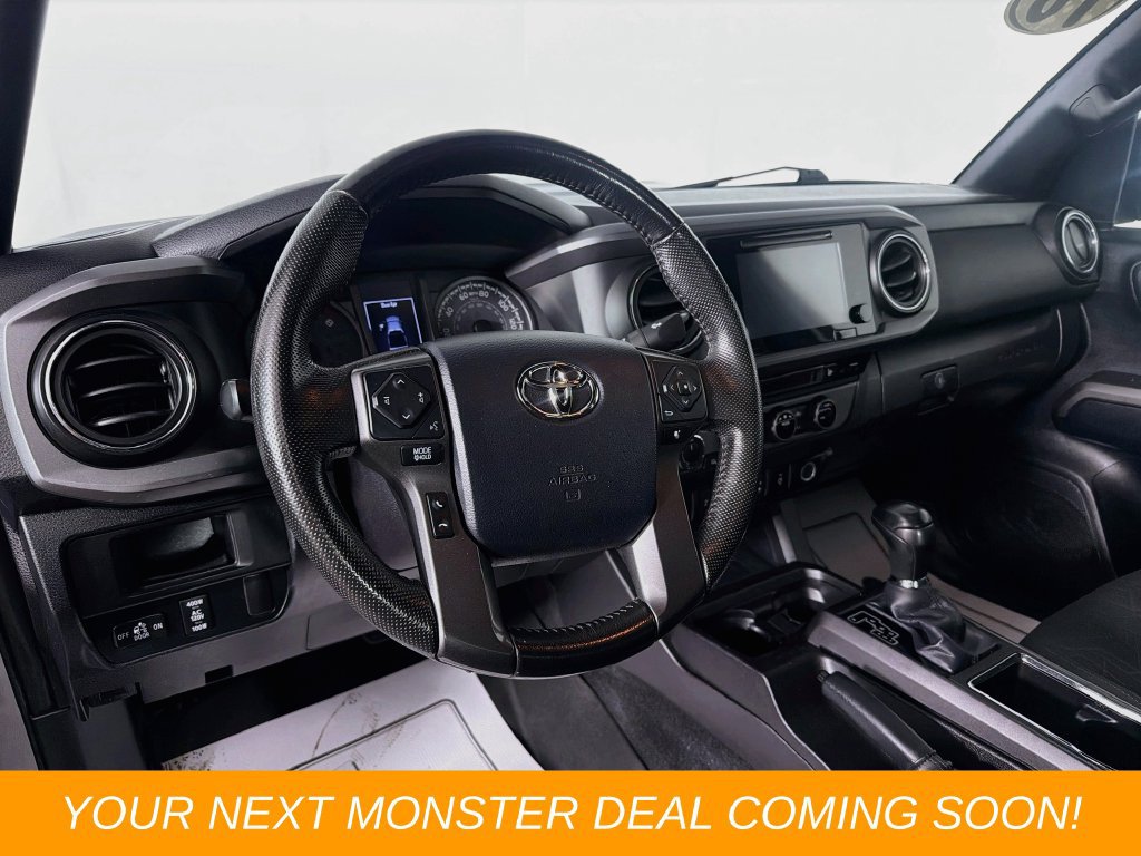 Used 2016 Toyota Tacoma TRD Sport AWD/4WD image 9