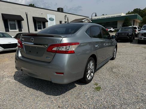 Used 2014 Nissan Sentra SR w/ SR Driver Package FWD image 5