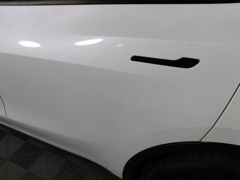 Used 2020 Tesla Model Y Long Range image 27