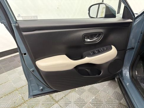 Used 2023 Honda HR-V LX image 10