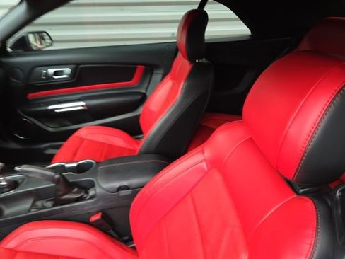 Used 2021 Ford Mustang GT Premium w/ Equipment Group 401A image 8