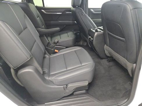 Used 2024 GMC Acadia Elevation AWD/4WD image 9