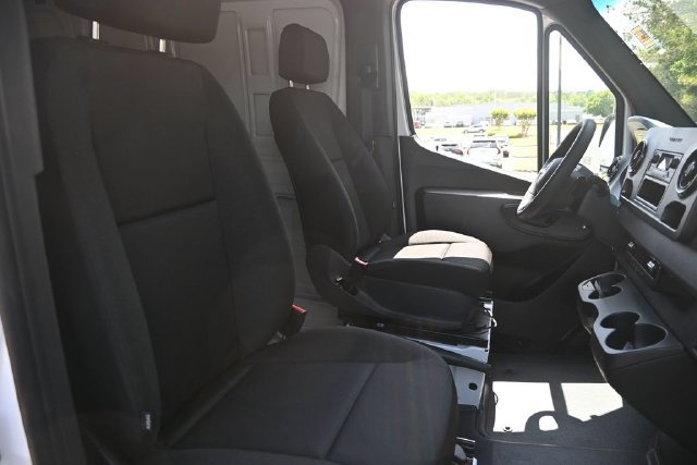 New 2026 Mercedes-Benz Sprinter 2500 image 18