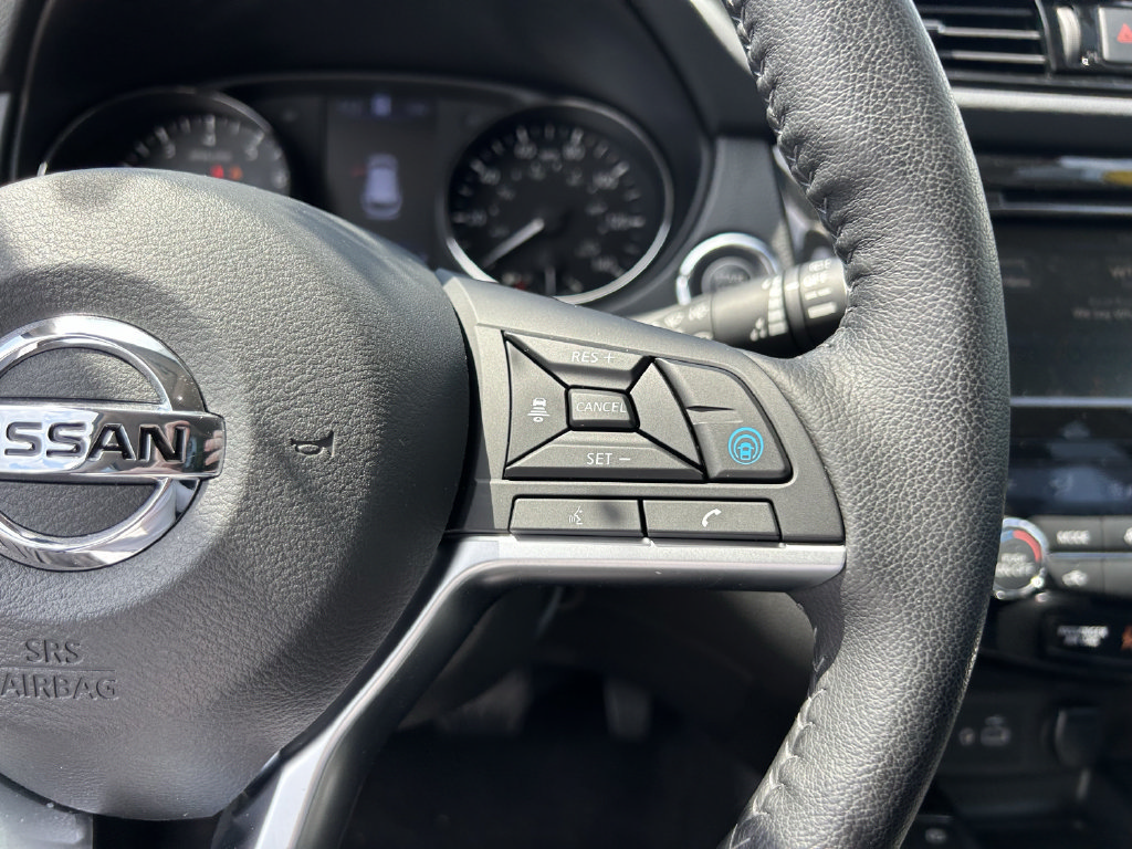 Used 2021 Nissan Rogue Sport SL w/ Premium Package FWD image 32