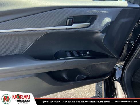 Used 2025 Toyota Camry SE FWD image 14