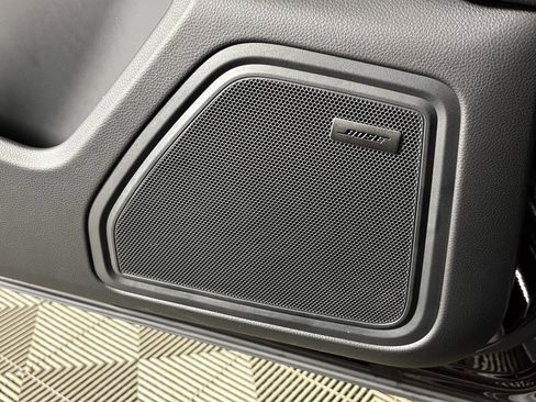 Certified 2026 Porsche Macan AWD/4WD image 16