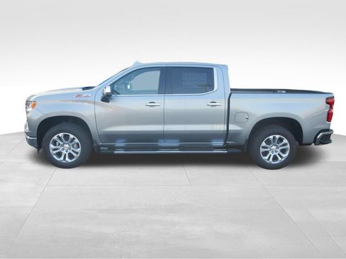 New 2026 Chevrolet Silverado 1500 LTZ w/ LTZ Premium Package AWD/4WD image 3