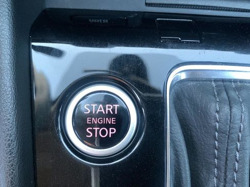 Used 2024 Nissan Kicks SR image 9