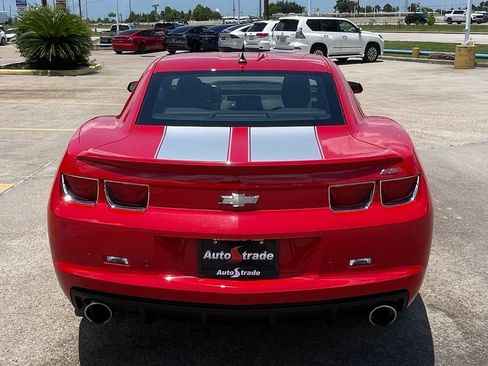 Used 2010 Chevrolet Camaro SS w/ RS Package RWD image 9