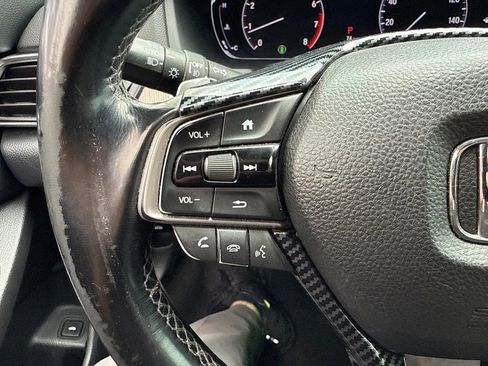 Used 2018 Honda Accord Sport image 11