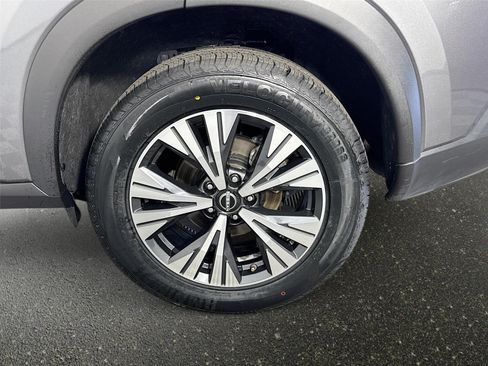 Certified 2023 Nissan Rogue SV FWD image 29