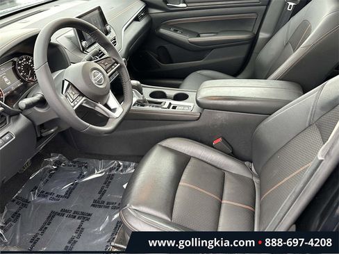 Used 2019 Nissan Altima 2.5 SR w/ SR Premium Package image 18