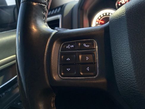 Used 2015 RAM 1500 Classic SLT w/ SLT Plus D￩cor Group image 14