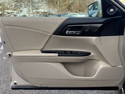 Used 2015 Honda Accord EX-L image 14