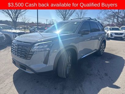 New 2026 Nissan Pathfinder Platinum w/ Cargo Package