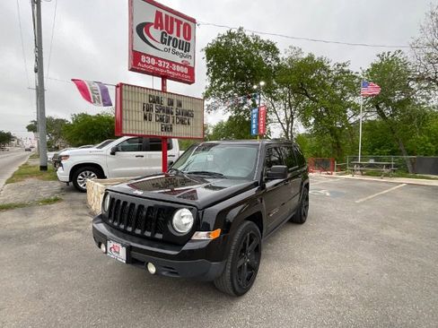 Used 2015 Jeep Patriot High Altitude image 8