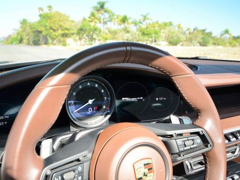 Used 2021 Porsche 911 AWD/4WD image 19