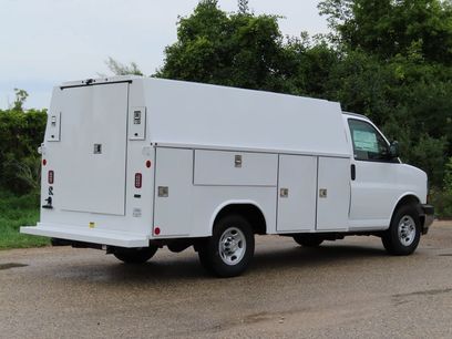New 2025 Chevrolet Express 3500 w/ Power Convenience Package