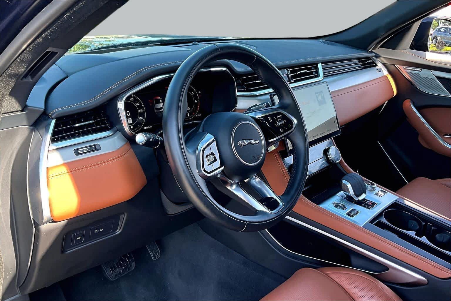 Used 2026 Jaguar F-PACE R-Dynamic S AWD/4WD image 16