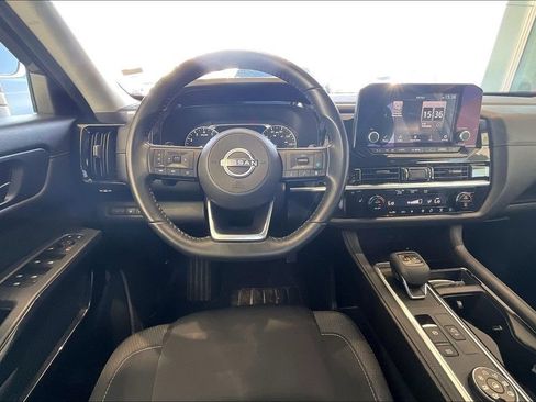 Used 2025 Nissan Pathfinder SV AWD/4WD image 5