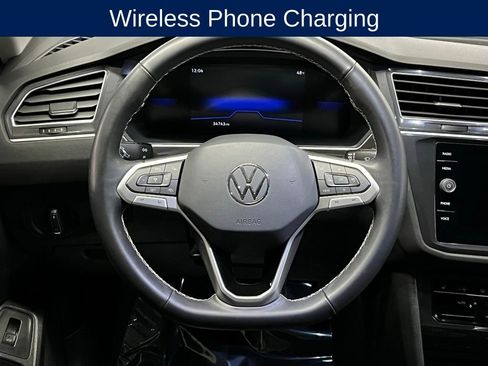 Certified 2024 Volkswagen Tiguan SE image 9