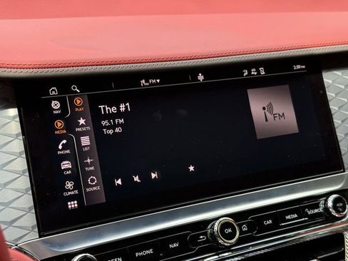 Used 2024 Bentley Flying Spur Azure image 19