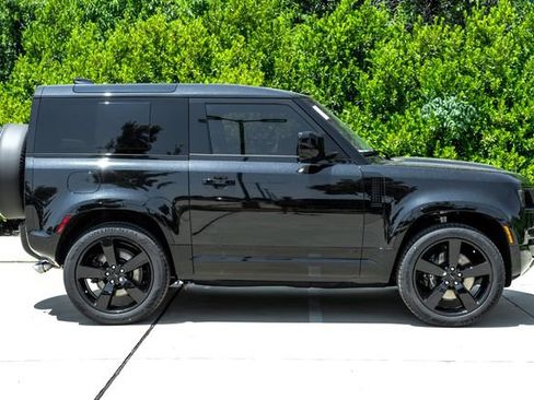 New 2026 Land Rover Defender 90 V8 AWD/4WD image 10