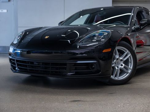 Used 2020 Porsche Panamera image 20