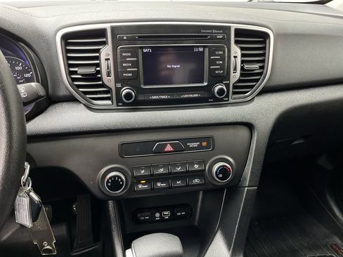 Used 2018 Kia Sportage LX AWD/4WD image 15