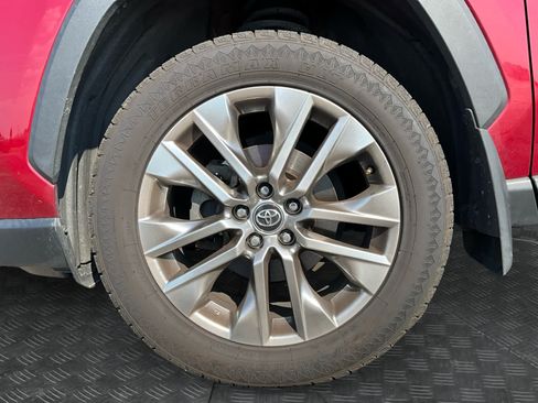 Used 2020 Toyota RAV4 XLE Premium w/ All Weather Liner Package AWD/4WD image 14