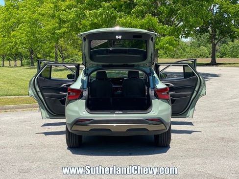 Certified 2026 Chevrolet Trax ACTIV w/ Driver Confidence Package FWD image 36