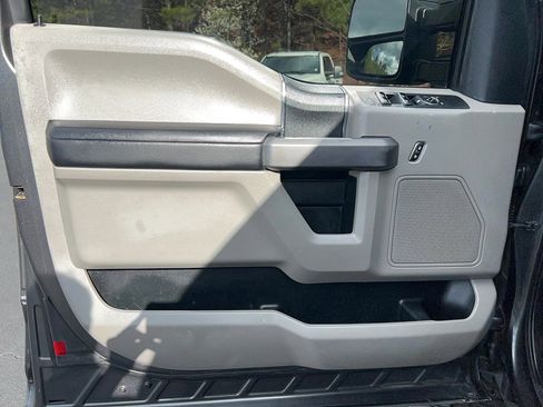 Used 2020 Ford F250 XLT w/ XLT Value Package image 13