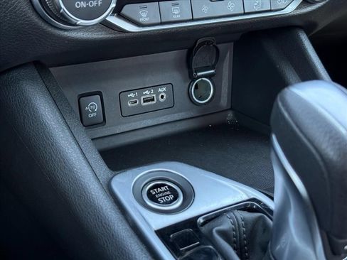 Used 2024 Nissan Sentra SV w/ All-Weather Package FWD image 29