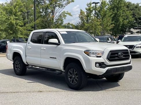 Used 2023 Toyota Tacoma SR5 AWD/4WD image 7