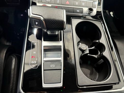 Used 2021 Audi SQ7 Premium Plus w/ Driver Assistance Package image 43