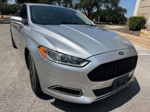 Used 2016 Ford Fusion SE image 8