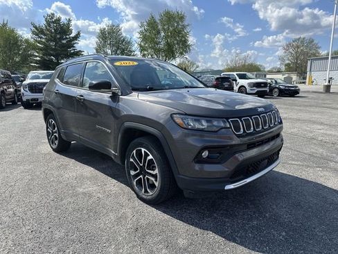 Used 2022 Jeep Compass Limited AWD/4WD image 11