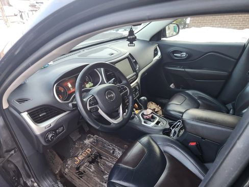 Used 2016 Jeep Cherokee Limited image 16