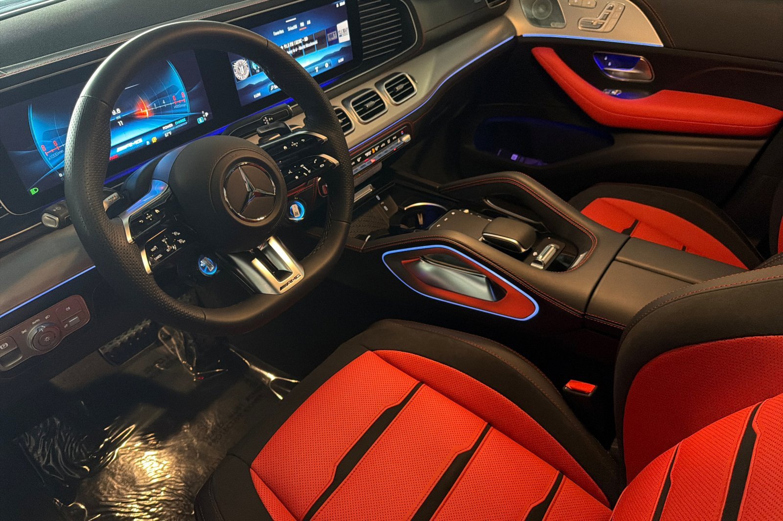 New 2026 Mercedes-Benz GLE 53 AMG 4MATIC Coupe image 8