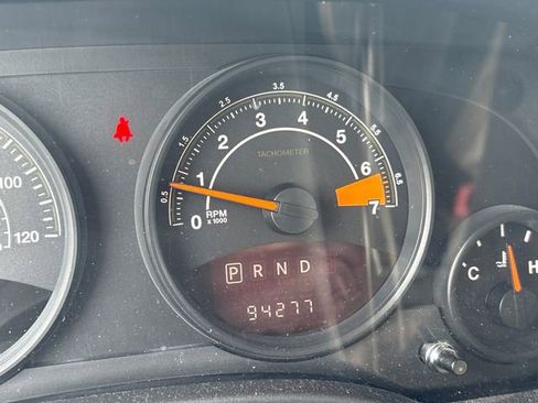 Used 2017 Jeep Patriot 75th Anniversary w/ Power Value Group AWD/4WD image 18