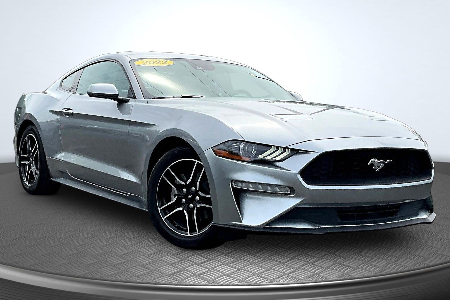 Used 2022 Ford Mustang Premium RWD image 2