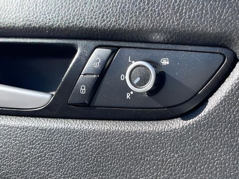 Used 2015 Volkswagen Passat 1.8T Sport image 31