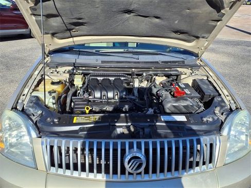 Used 2007 Mercury Montego Luxury image 3