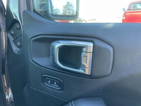 Used 2022 Jeep Wrangler Unlimited Sahara w/ Cold Weather Group image 40