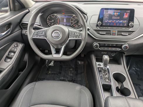 Certified 2022 Nissan Altima 2.5 SV image 26