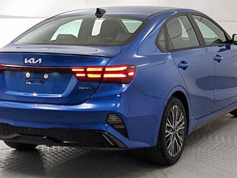 Used 2024 Kia Forte GT-Line w/ GT-Line Premium Package FWD image 3