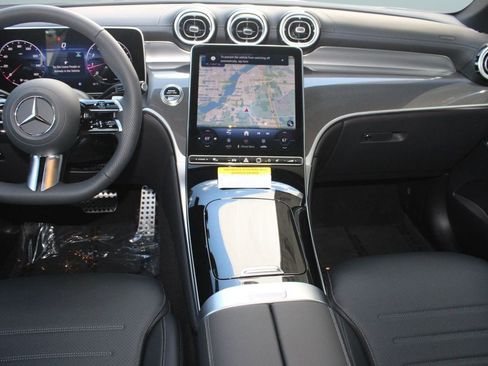 Used 2026 Mercedes-Benz GLC 300 4MATIC image 17