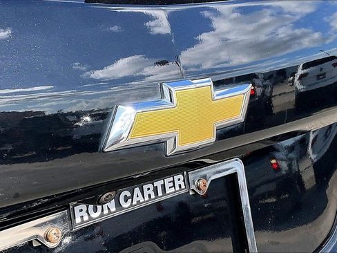 Used 2023 Chevrolet Equinox Premier image 27