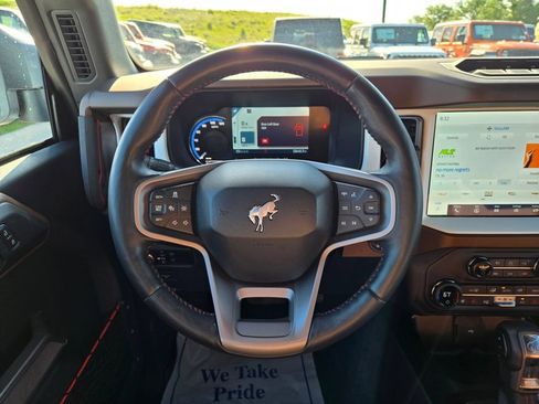 Used 2023 Ford Bronco Heritage Edition AWD/4WD image 17