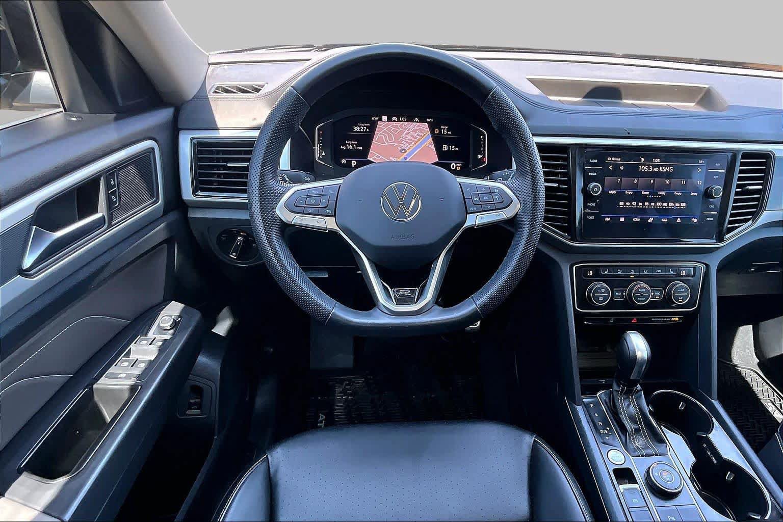 Used 2023 Volkswagen Atlas SEL R-Line AWD/4WD image 6